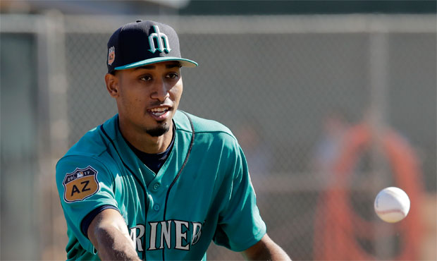 Second-year closer Edwin Diaz is working on reincorporating a changeup into his pitch repertoire. (...