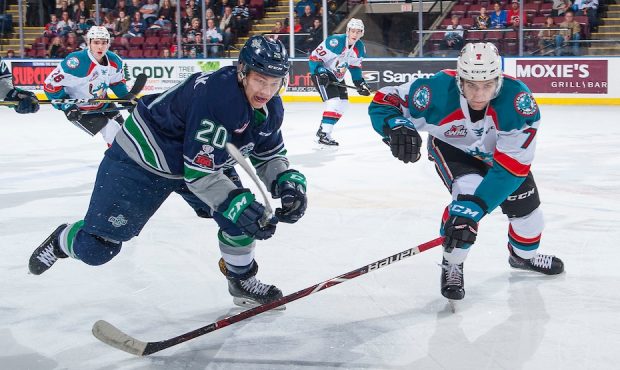 Seattle's Zack Andrusiak duels Kelowna's  Libor Zabransky during the T-Birds 5-4 loss Friday night....
