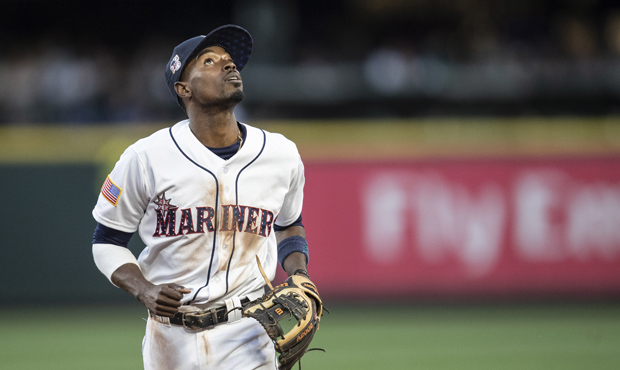 Mariners 2B Dee Gordon made a Gold Glove-caliber play in Thursday's win. (AP)...