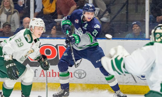 Matthew Wedman fires a puck at the Silvertips net during the Thunderbirds loss to Everett (Brian Li...