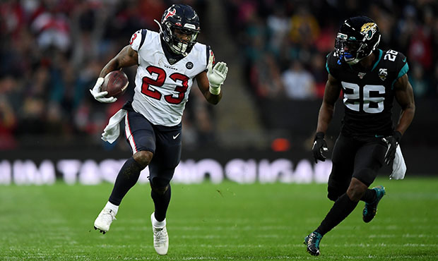 Seahawks RB Carlos Hyde...