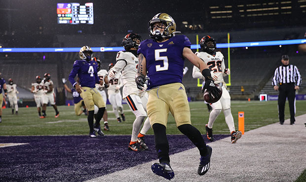 UW Huskies Sean McGrew...
