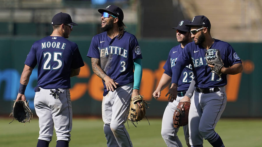 Mariners infield...
