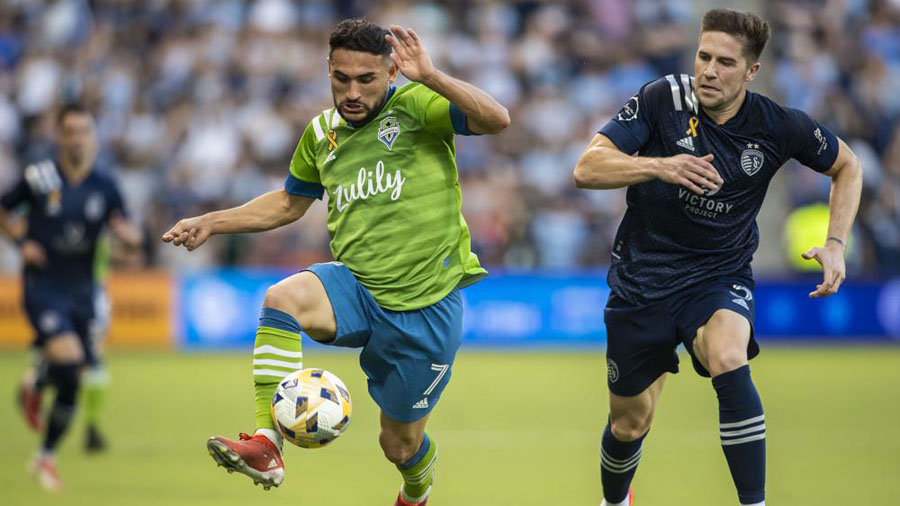 Sounders Cristian Roldan...
