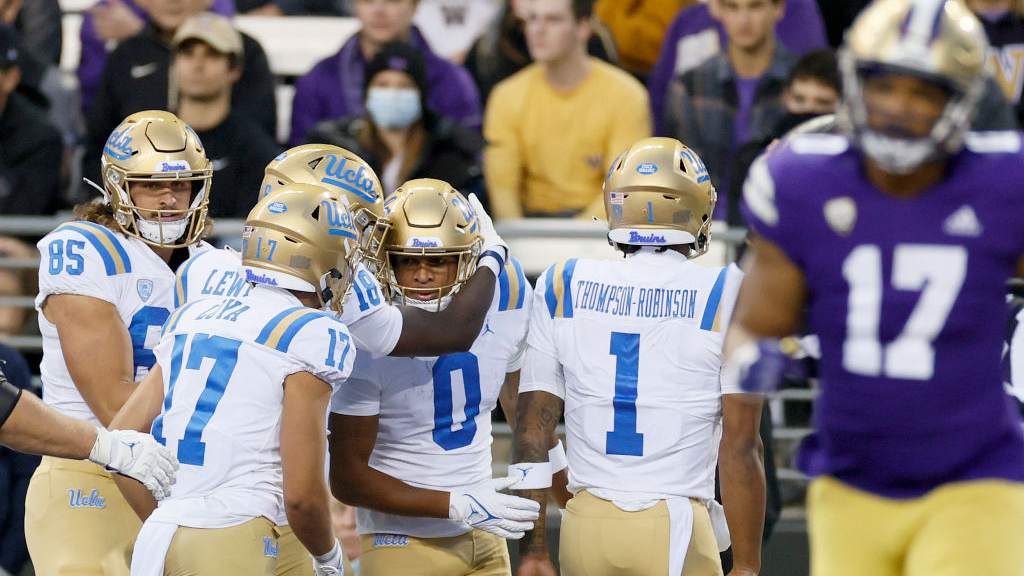 UW Huskies UCLA...