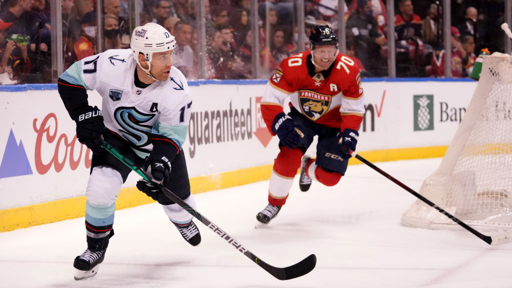 Seattle Kraken Jaden Schwartz...