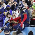 Titans rally from 10 down at half, edge 49ers 20-17