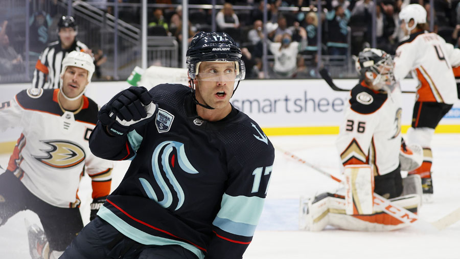 Seattle Kraken Jaden Schwartz...
