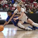 Lexie Hull's career-high 36 sends No. 1 Stanford past Kansas