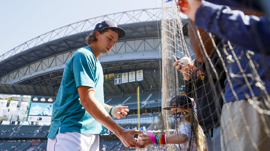 Mariners Logan Gilbert...
