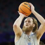 Rivals Duke, North Carolina in titanic clash at Final Four