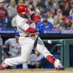 Realmuto's 2-run HR in the 8th helps Phillies top Mets 5-4
