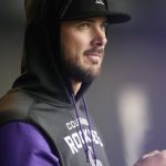 Snowballs not baseballs: Winter storm wipes out Mets-Rockies