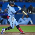Kikuchi beats former team, Blue Jays top Mariners 6-2