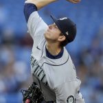 Kikuchi beats former team, Blue Jays top Mariners 6-2