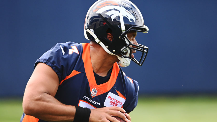 Seahawks Broncos Russell Wilson...