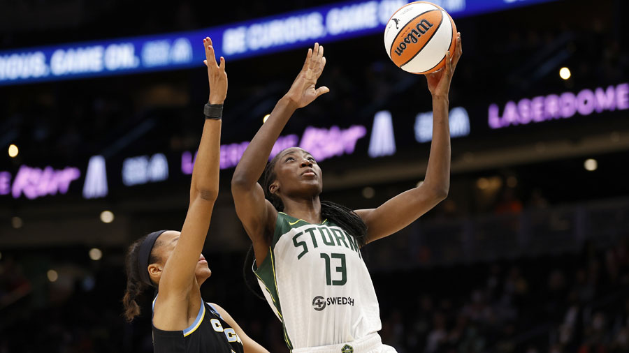 Seattle Storm Ezi Magbegor...