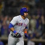 Escobar hits for cycle, has 6 RBIs as Mets beat Padres 11-5