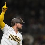 Escobar hits for cycle, has 6 RBIs as Mets beat Padres 11-5