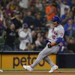 Escobar hits for cycle, has 6 RBIs as Mets beat Padres 11-5