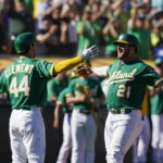A's Stephen Vogt hits homer in final game before retirement