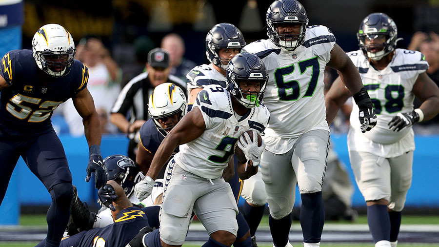 Seahawks Kenneth Walker III...