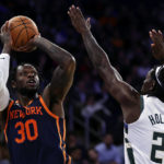 Allen, Bucks hang on after Giannis fouls out to edge Knicks
