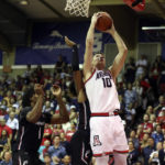 No. 14 Arizona holds off Cincinnati 101-93 at Maui Invite