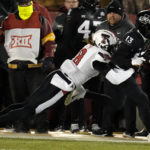 Texas Tech scores late touchdown to beat Iowa State 14-10