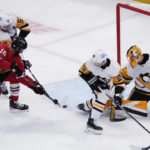 Crosby, Malkin score as Penguins beat Blackhawks 5-3
