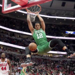 DeRozan scores 28 as Bulls stop Celtics' 9-game win streak