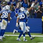 Jalen Hurts' late TD run gives Eagles 17-16 win over Colts
