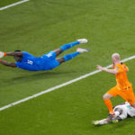 Netherlands strikes late to beat Senegal 2-0 at World Cup