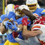 Kelce scores 3 touchdowns, Chiefs rally past Chargers 30-27