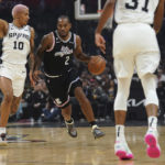 Clippers hit 21 3-pointers in 119-97 rout of Spurs