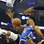 DeRozan scores 36, Bulls down Bucks 118-113