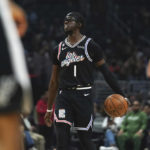 Clippers hit 21 3-pointers in 119-97 rout of Spurs