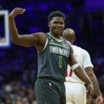 Timberwolves hang on, top undermanned 76ers 112-109