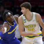 Thompson nets 10 3s, has 41 points in Warriors' 1st road win
