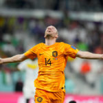 Netherlands strikes late to beat Senegal 2-0 at World Cup