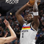 Towns scores 25, Wolves hold on against Heat for 105-101 win