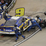 Wall-hugging Chastain, red-hot Bell eye 1st NASCAR title