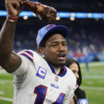 Bills overcome deficit, chaotic week; rally to beat Lions