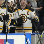 Bergeron gets 1,000th point, streaking Bruins beat Lightning
