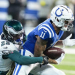 Jalen Hurts' late TD run gives Eagles 17-16 win over Colts