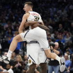 Rare buzzer-beater helps outmanned Nuggets beat Mavs 98-97