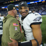 Jalen Hurts' late TD run gives Eagles 17-16 win over Colts