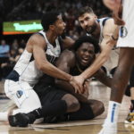 Anunoby scores 12 of his 26 in 4th, Raptors top Mavs 105-100