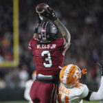 South Carolina runs over No. 5 Tennessee 63-38; Hooker hurt