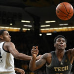 Murray has career night: 31 points, 20 rebounds in Iowa win